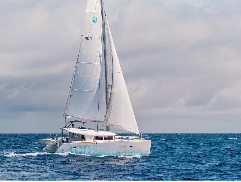 Catamarano Mauticat Botel 3*