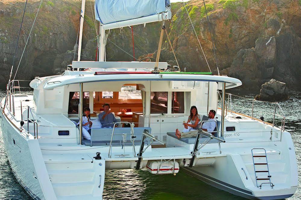 Catamarano Mauticat
